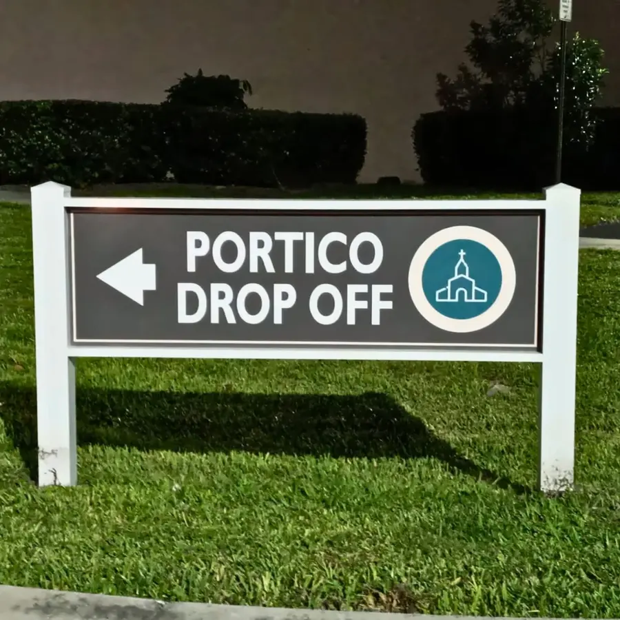 Portico drop-off directional sign
